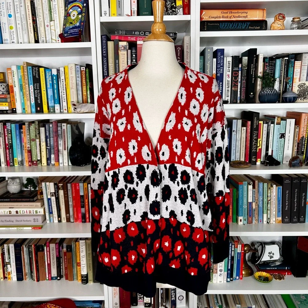 Cabi poppy print cardigan #6163 - Picture 2 of 9